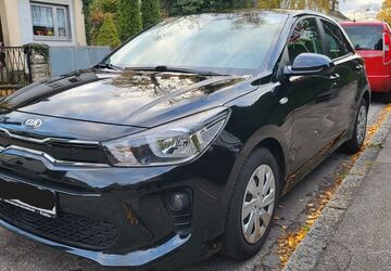 Kia Rio 66.700 km 9.900 &euro; München 81539