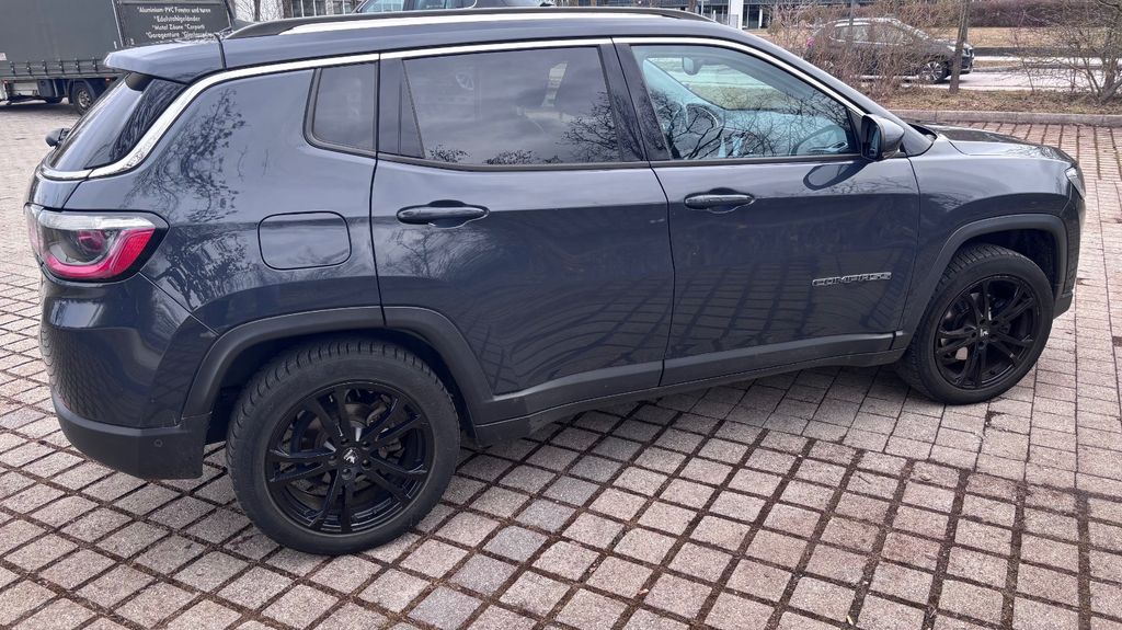 Jeep Compass 113.000 km 12.900 &euro; Muenchen 81827