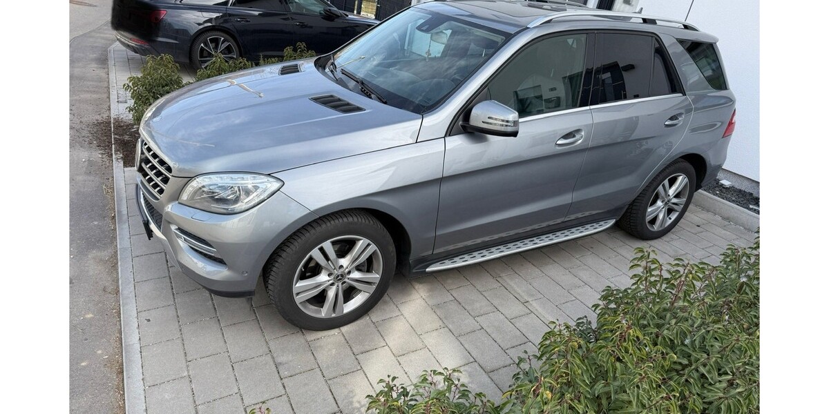 Mercedes-Benz ML 350 260.000 km 17.400 &euro; Ebersberg 85560