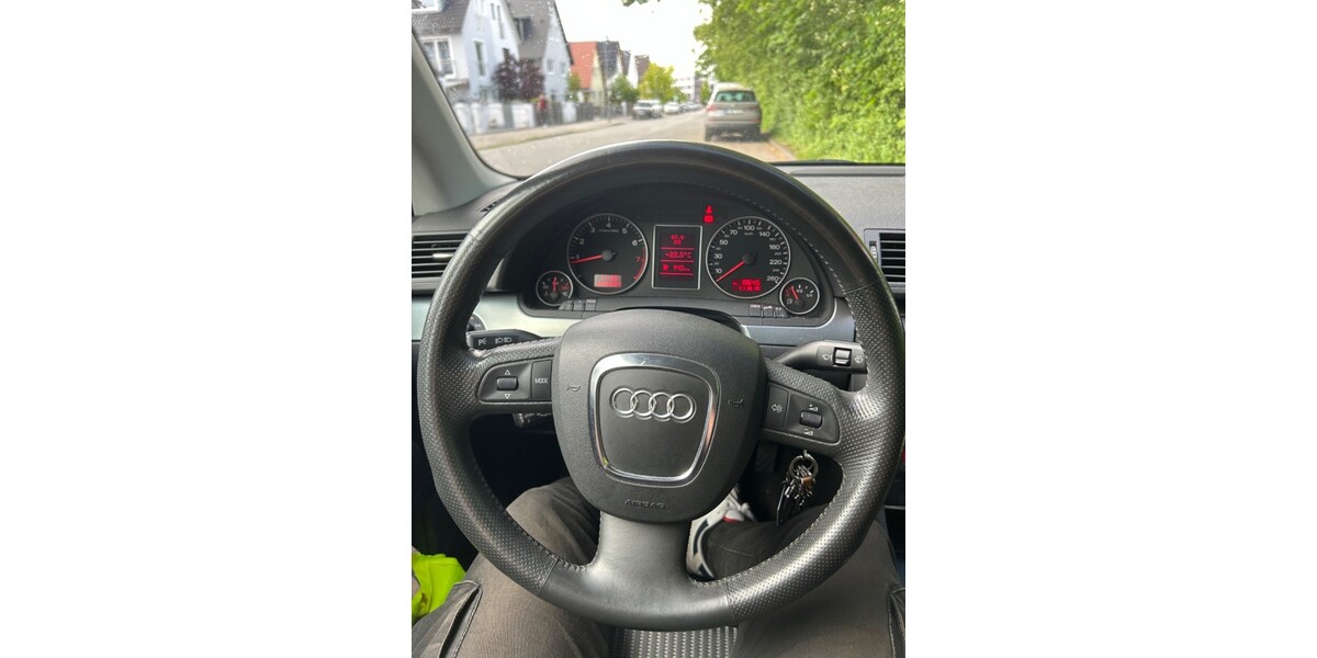 Audi A4 112.000 km 6.000 &euro; München 80313
