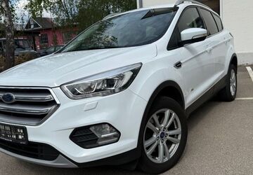 Ford Kuga 179.400 km 8.900 &euro; München 81248