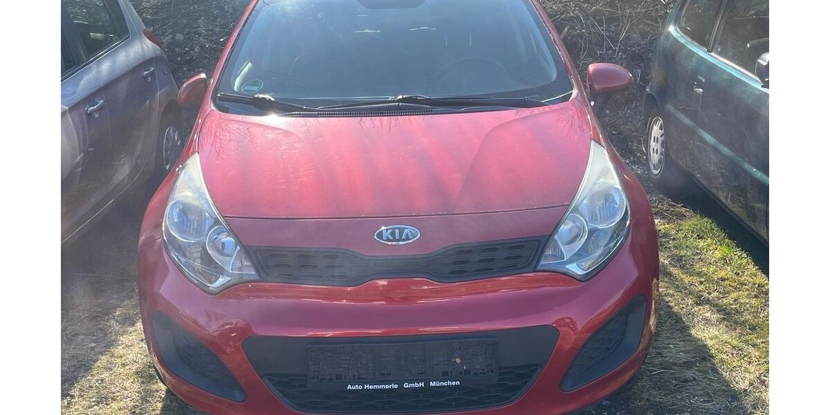 Kia Rio 160.000 km 2.999 &euro; München 85551