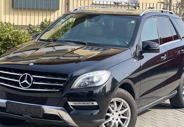 Mercedes-Benz ML 350 278.000 km 8.650 &euro; München 81737