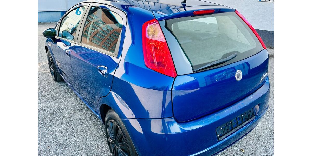 Fiat Grande Punto 229.700 km 2.490 &euro; Maisach 82216