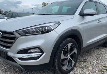 Hyundai TUCSON 86.942 km 16.890 &euro; München 81827