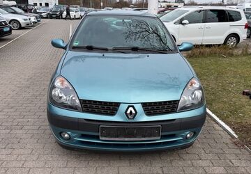 Renault Clio 124.210 km 1.990 &euro; München OT Trudering-Riem 81825