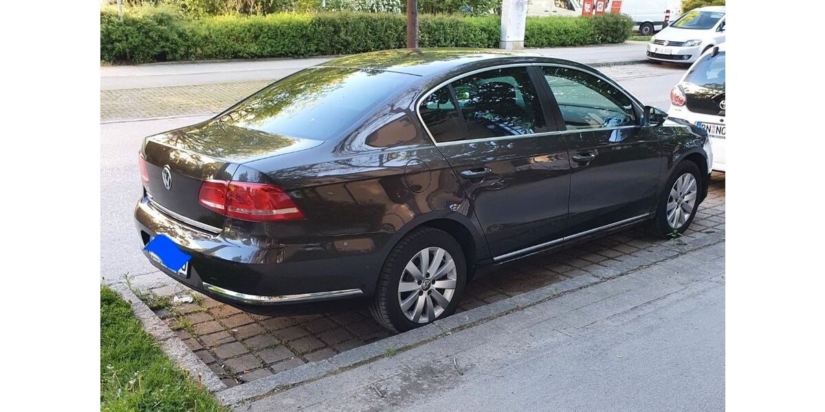 VW Passat 141.000 km 9.800 &euro; München 81241