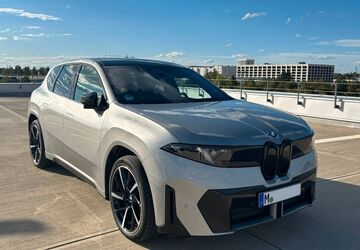 BMW iX3 6.000 km 81.900 &euro; München 81241