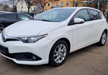 Toyota Auris 155.008 km 7.399 &euro; Fürstenfeldbruck 82256