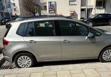 VW Golf Sportsvan 50.000 km 10.500 &euro; München 80636