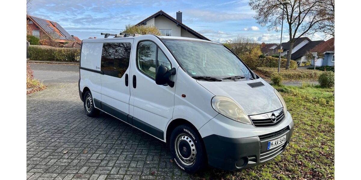 Opel Vivaro 333.000 km 4.900 &euro; München 81543