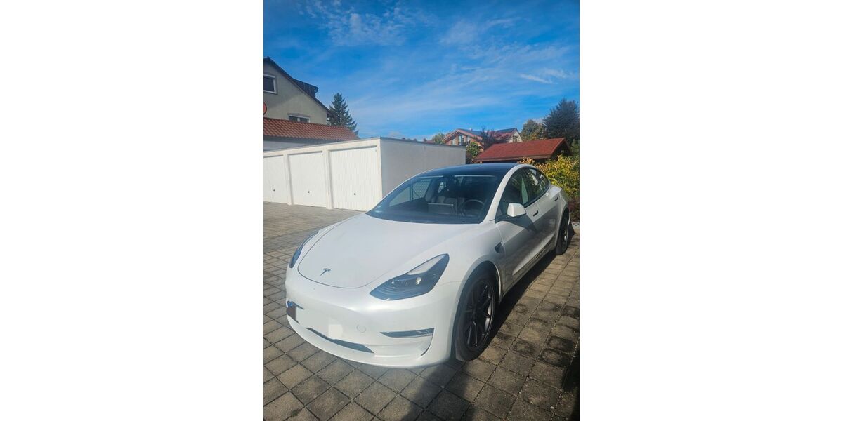 Tesla Model 3 65.000 km 28.700 &euro; München 81539
