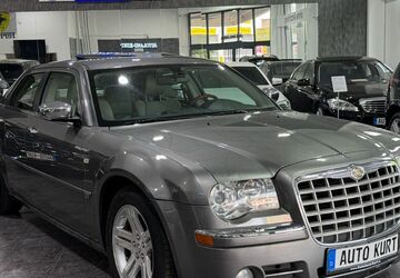 Chrysler 300C 338.233 km 1.950 &euro; München 81829