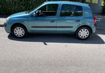 Renault Clio 173.000 km 1.099 &euro; München 81477