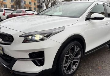 Kia XCeed 23.478 km 19.900 &euro; München 81243