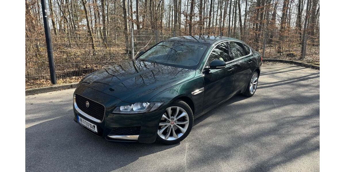Jaguar XF 85.000 km 16.990 &euro; Pullach 82049
