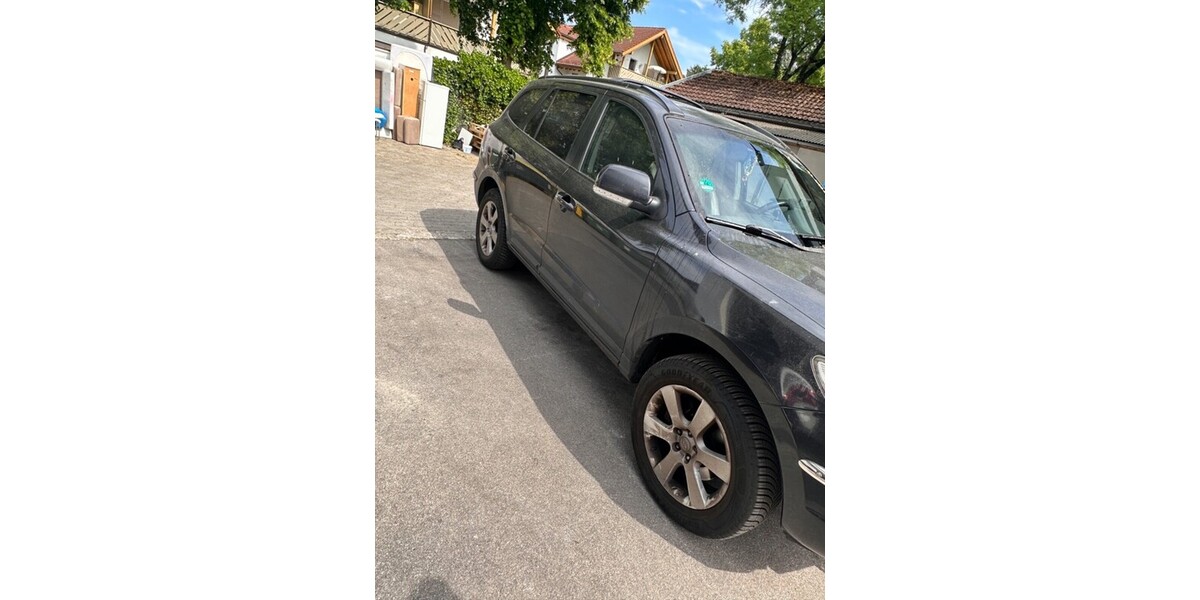 Hyundai Santa Fe 389.563 km 1.900 &euro; Putzbrunn 85640