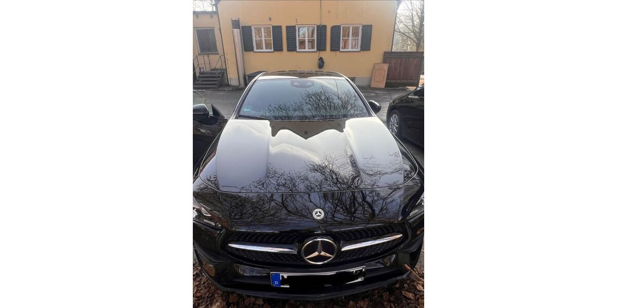 Mercedes-Benz 200 67.508 km 25.500 &euro; München 80939