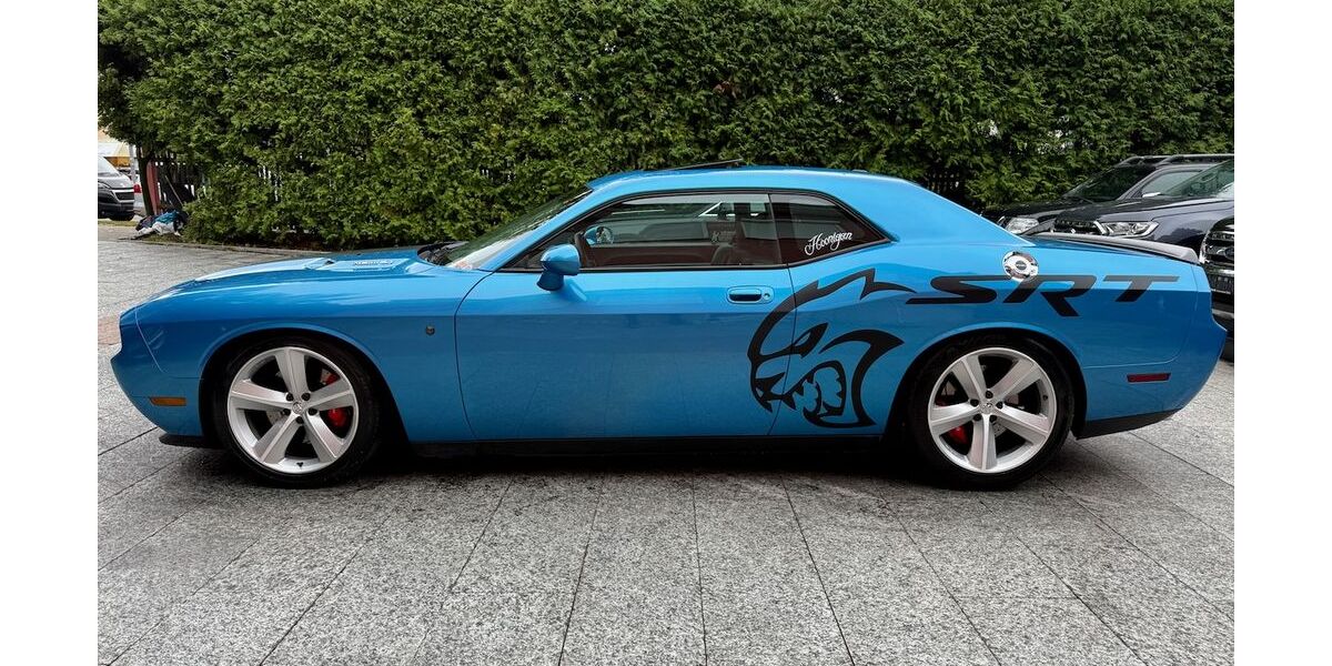 Dodge Challenger 60.000 km 21.980 &euro; München 81827
