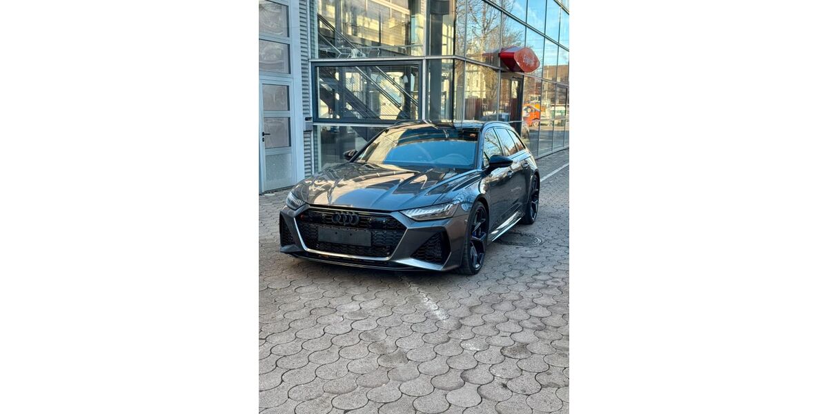 Audi RS6 9.000 km 139.990 &euro; München 81249