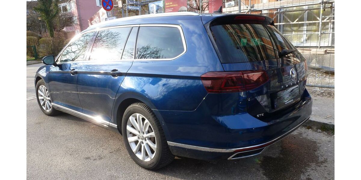 VW Passat Variant 43.000 km 23.500 &euro; München 80937