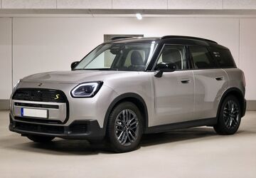 Mini Countryman SE (Cooper) 16.082 km 41.800 &euro; München 81369