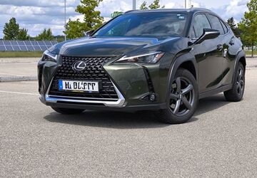 Lexus UX 60.100 km 24.400 &euro; München 80997