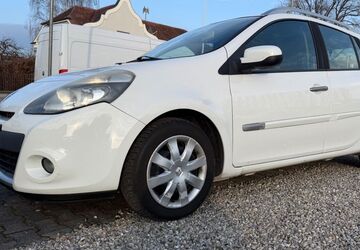 Renault Clio 147.589 km 2.999 &euro; Puchheim 82178