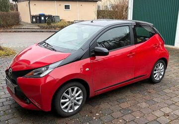 Toyota Aygo (X) 28.800 km 8.100 &euro; Moosinning 85452