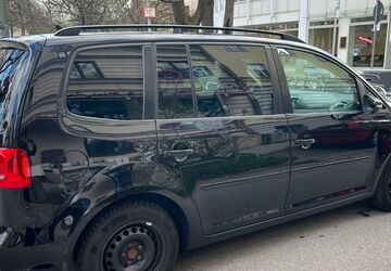 VW Touran 251.377 km 5.400 &euro; München 80335