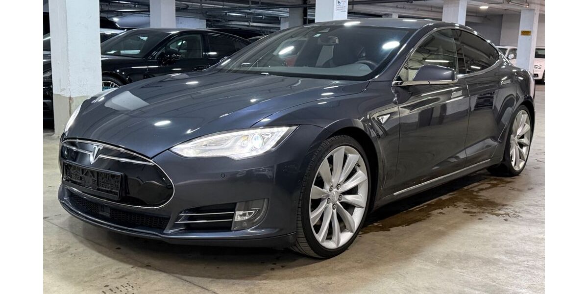 Tesla Model S 179.265 km 18.490 &euro; München 81677