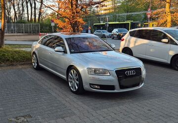 Audi A8 245.000 km 9.300 &euro; Haar 85540