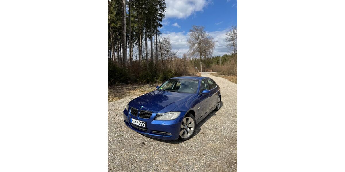 BMW 325 217.000 km 5.200 &euro; München 81549