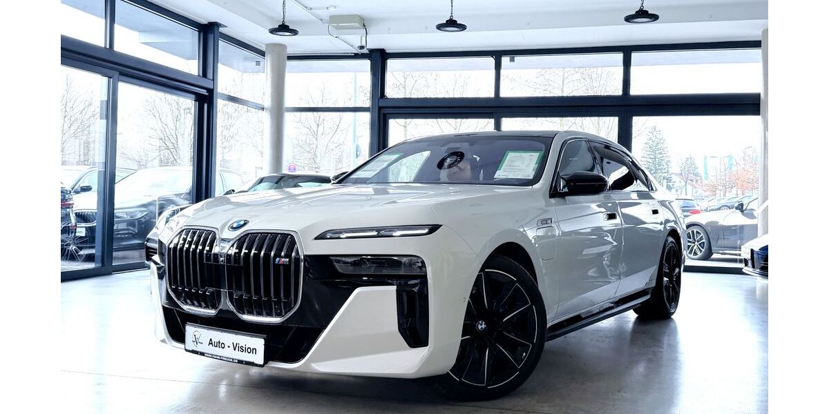 BMW M760 26.172 km 109.949 &euro; München 81825