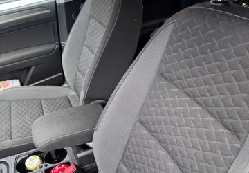 VW Touran 132.000 km 16.500 &euro; Poing 85585