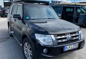 Mitsubishi Pajero 241.800 km 19.500 &euro; München 80637