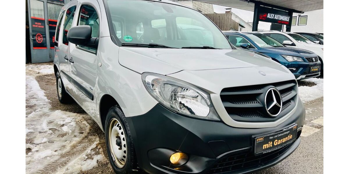 Mercedes-Benz Citan 135.000 km 9.900 &euro; München 81825