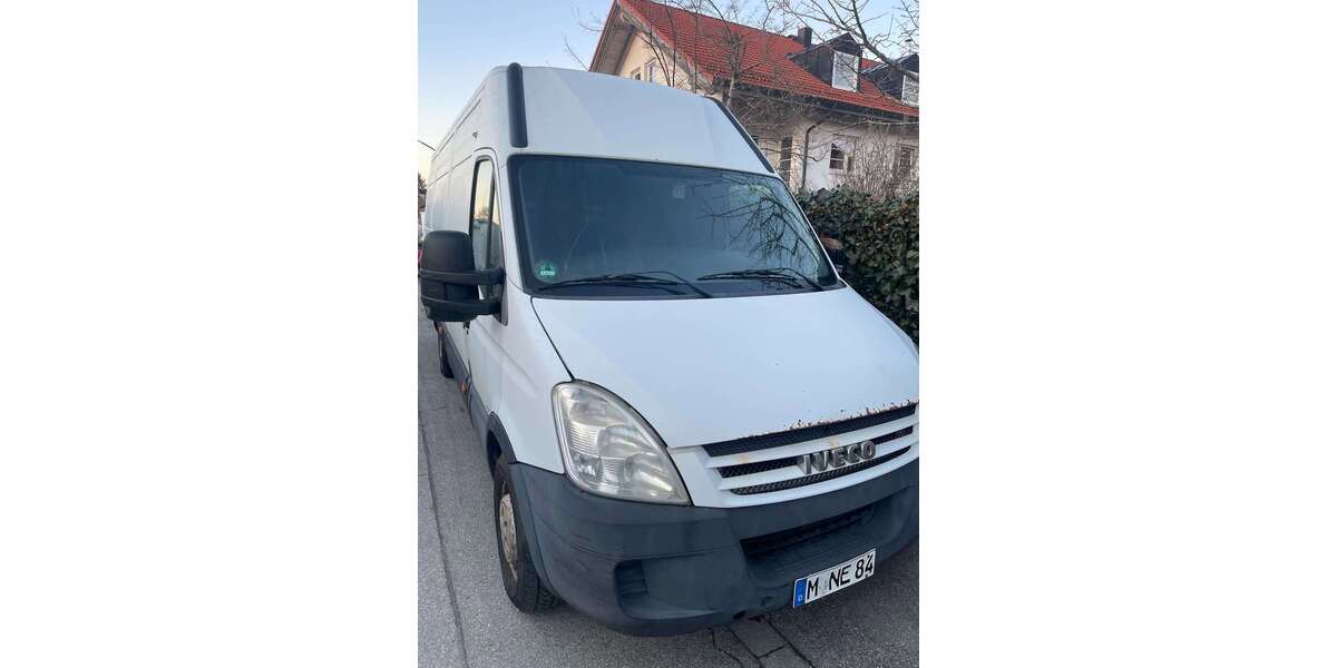 IVECO Daily 346.500 km 3.900 &euro; Unterhaching 82008