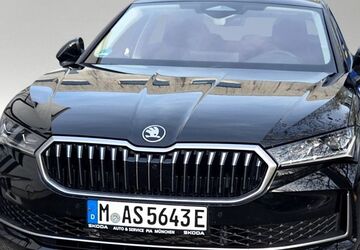 Skoda Superb 6.700 km 45.860 &euro; München 80935