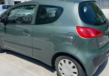 Mitsubishi Colt 69.000 km 1.200 &euro; München 80809