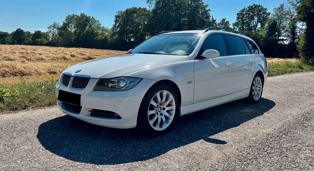 BMW 325 210.000 km 6.990 &euro; München 80469