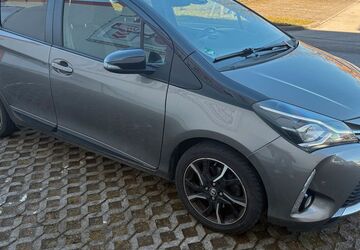 Toyota Yaris 103.000 km 10.500 &euro; München 81243