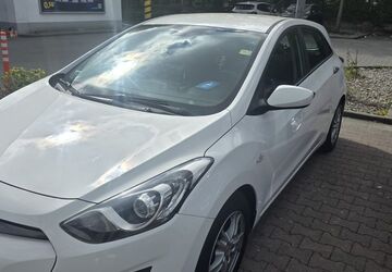 Hyundai i30 133.000 km 5.000 &euro; München 80939