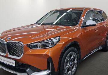 BMW iX1 31.566 km 36.420 &euro; München 81827
