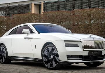 Rolls Royce Spectre 6.349 km 392.700 &euro; Baierbrunn 82065