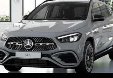 Mercedes-Benz GLA 200 9.900 km 40.900 &euro; München 80636