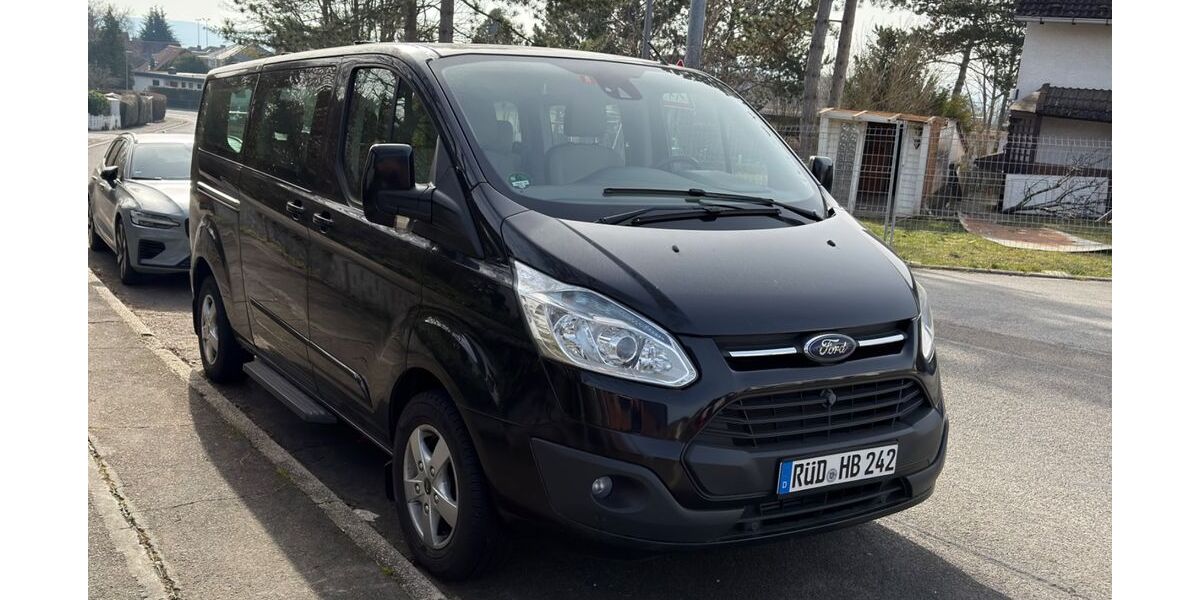 Ford Tourneo Custom 84.000 km 22.999 &euro; Fürstenfeldbruck 82256
