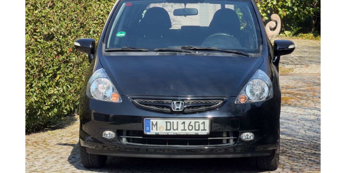 Honda Jazz 90.226 km 2.500 &euro; Baierbrunn 82065