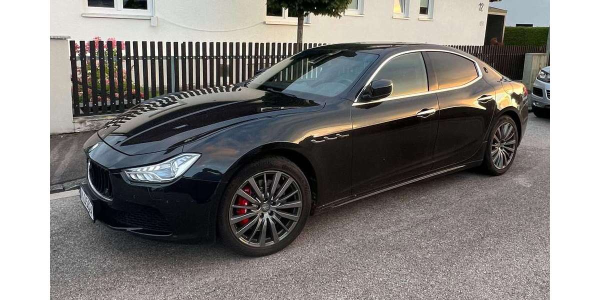 Maserati Ghibli 129.000 km 27.555 &euro; Ismaning 85737