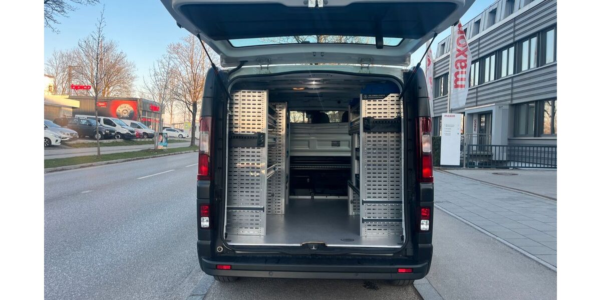 Renault Trafic 68.500 km 20.850 &euro; München 81825